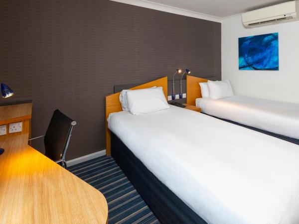 Holiday Inn Express London Chingford, an IHG Hotel : photo 3 de la chambre chambre lits jumeaux