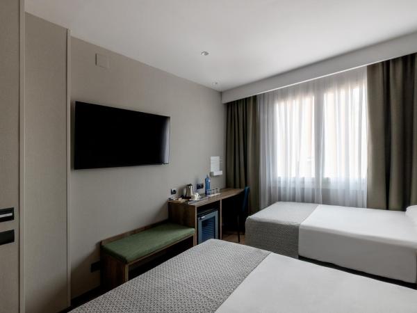Catalonia Albeniz : photo 2 de la chambre chambre triple (3 adultes)