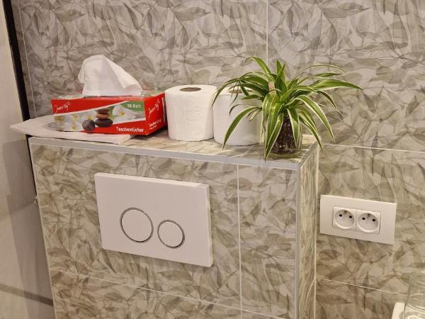 B&B Fine Fleur : photo 9 de la chambre  standaard triple room annex met terras