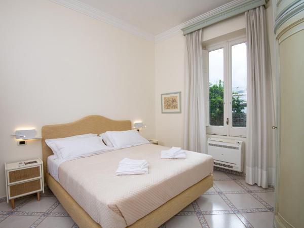 B&B Marcantonio - Ischia Ponte : photo 4 de la chambre chambre familiale