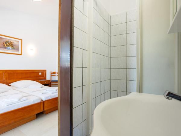 Villa Marina : photo 5 de la chambre chambre double avec balcon - vue sur mer