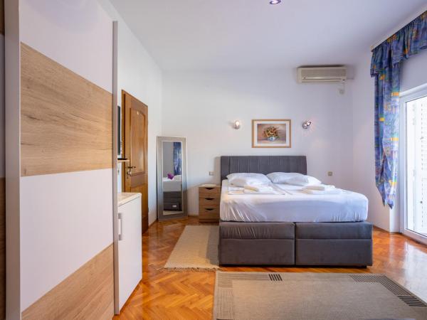 Villa Marina : photo 3 de la chambre chambre double avec balcon - vue sur mer