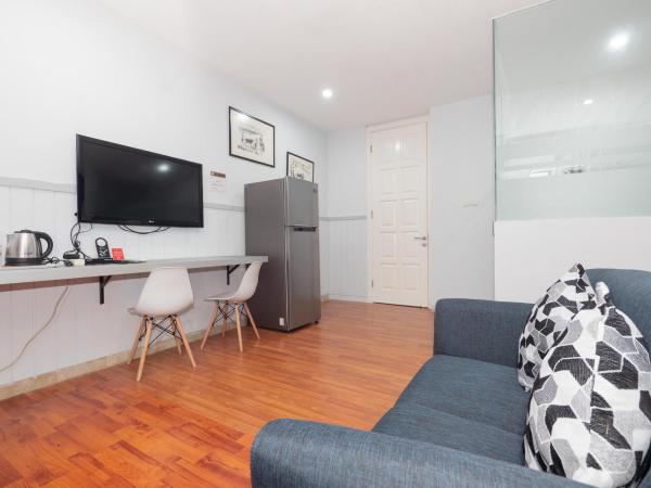 RedDoorz Premium near RS Pondok Indah La Maison : photo 4 de la chambre chambre double supérieure