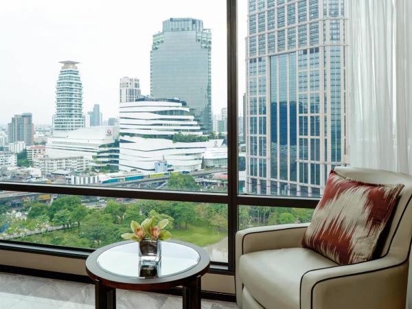 Bangkok Marriott Marquis Queens Park : photo 2 de la chambre chambre 1 lit king-size deluxe - vue sur parc et jardin
