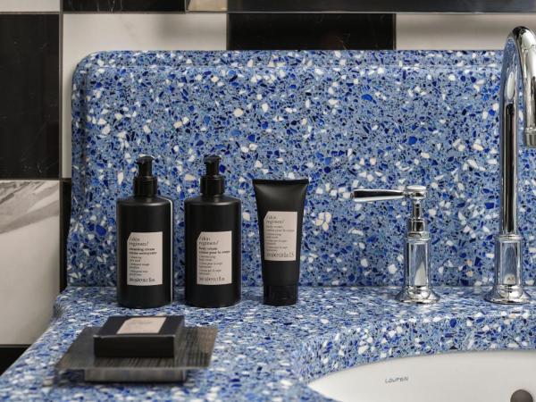 W Budapest : photo 7 de la chambre chambre lits jumeaux wonderful - vue sur ville