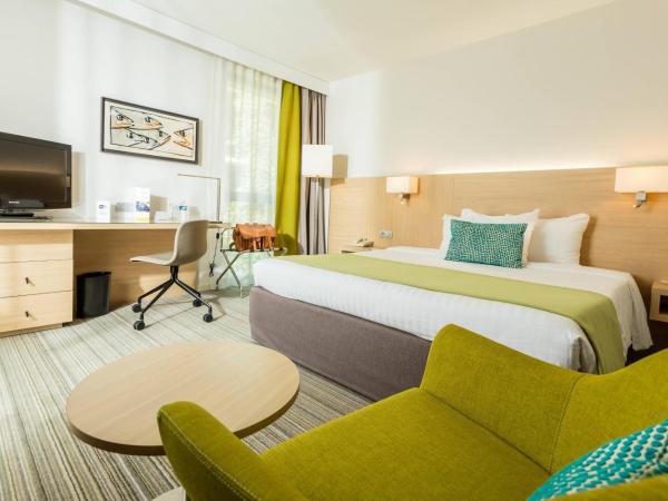 Courtyard by Marriott Montpellier : photo 3 de la chambre chambre standard lit king-size