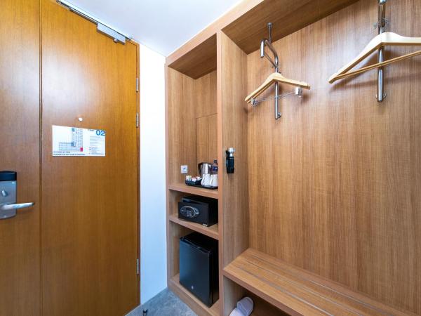 Holiday Inn Express Jakarta Matraman, an IHG Hotel : photo 3 de la chambre chambre standard