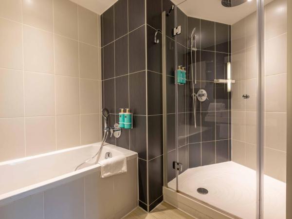 Novotel Suites Paris Expo Porte de Versailles : photo 6 de la chambre suite supérieure lit queen-size avec canapé