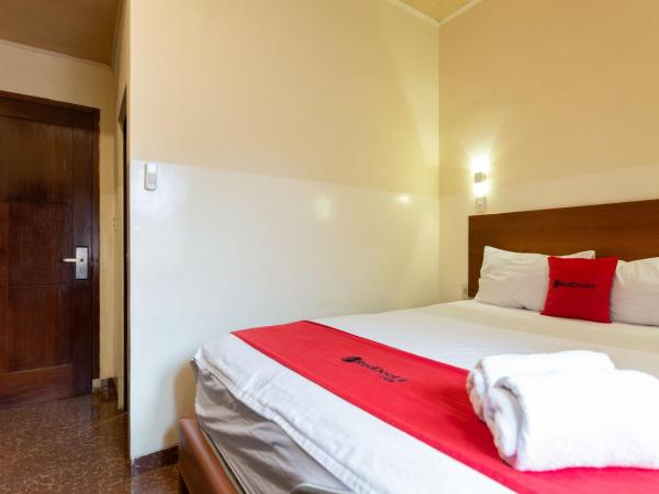 RedDoorz near Halim Perdanakusuma 3 : photo 8 de la chambre chambre double