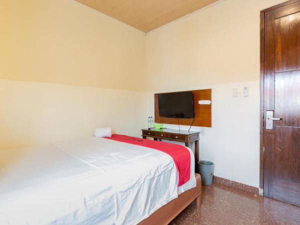 RedDoorz near Halim Perdanakusuma 3 : photo 9 de la chambre chambre double