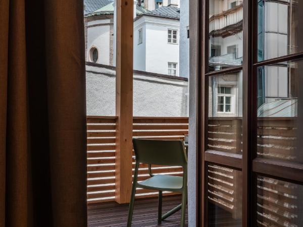 H5 Grauer Bär Studios & More : photo 9 de la chambre studio avec balcon