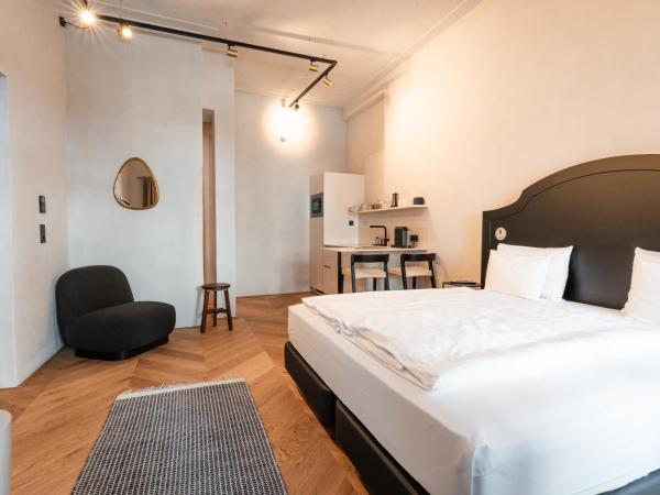 H5 Grauer Bär Studios & More : photo 3 de la chambre studio avec balcon