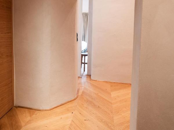 H5 Grauer Bär Studios & More : photo 5 de la chambre studio avec balcon