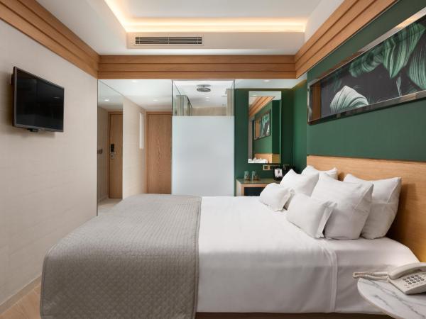 Mediterranean Hotel : photo 2 de la chambre chambre double ou lits jumeaux