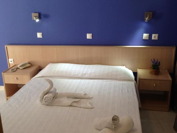 Zefyros Hotel : photo 2 de la chambre chambre triple