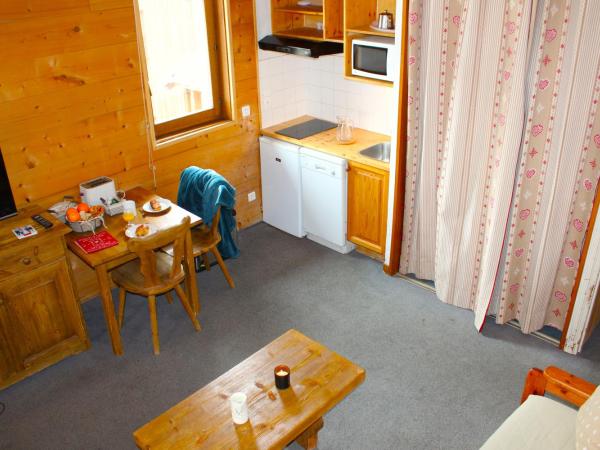 Résidence Alpina Lodge by Valdiski : photo 1 de la chambre studio avec balcon