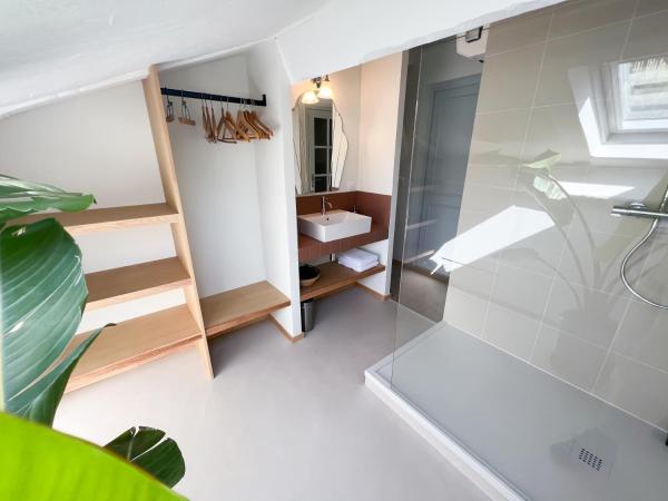 Casaviel : photo 4 de la chambre chambre double - vue sur jardin