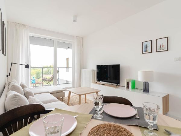 Symphony Modern Tower Aparthotel : photo 8 de la chambre appartement avec balcon