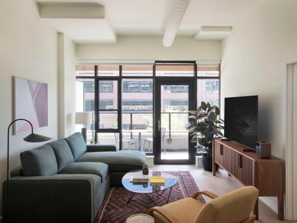 Roost Baltimore : photo 2 de la chambre appartement avec balcon