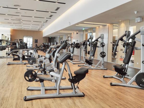 Hyatt Regency Shenzhen Yantian : photo 4 de la chambre chambre lits jumeaux de luxe avec vue sur l'océan