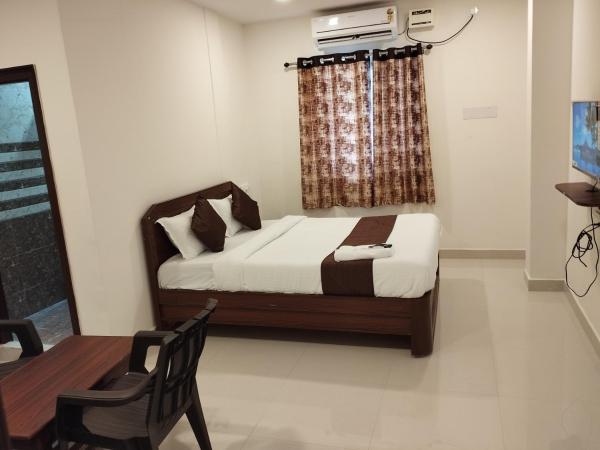 HOTEL VIRAT GRAND : photo 2 de la chambre chambre double