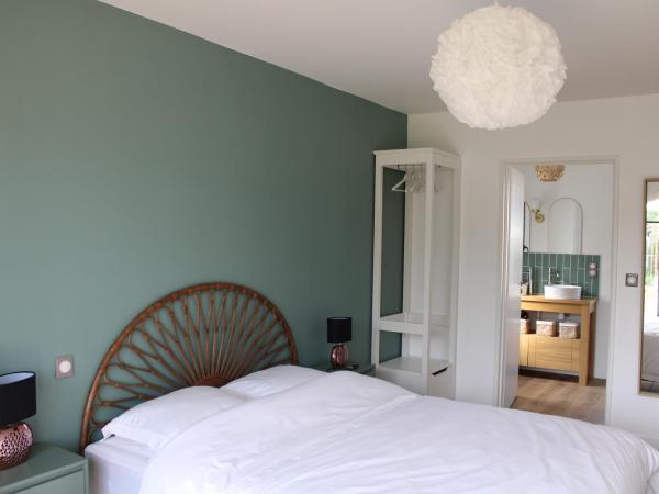 Le Jardin 51 : photo 9 de la chambre chambre double avec terrasse