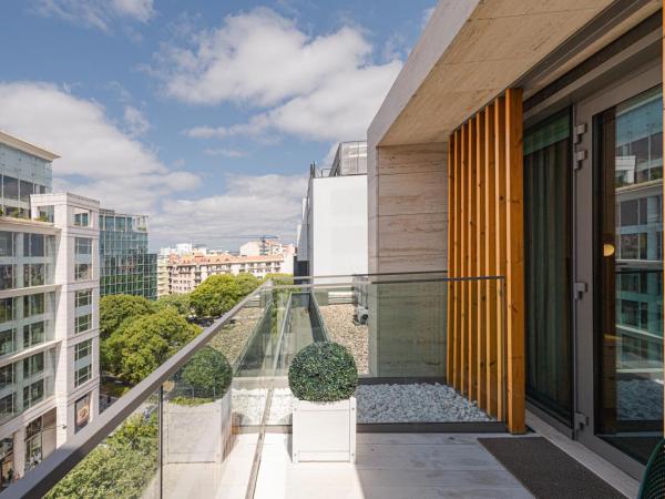 LUSTER Hotel : photo 3 de la chambre suite duplex - vue sur ville