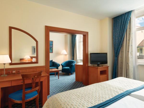Ramada Prague City Centre : photo 3 de la chambre suite