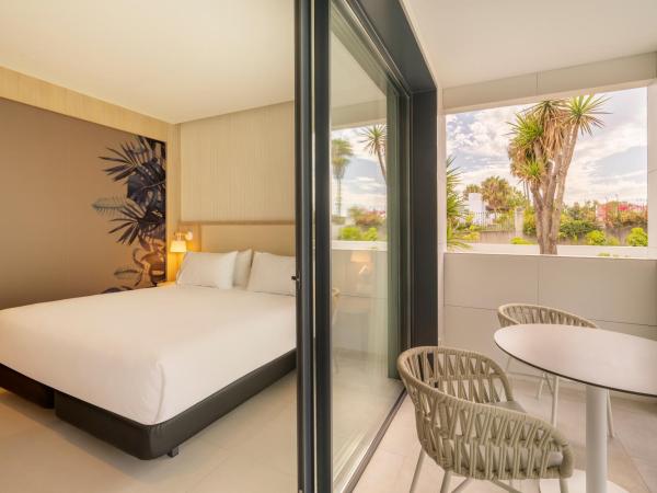 Eurostars Oasis Marbella : photo 1 de la chambre hébergement oasis deluxe avec terrasse