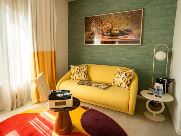 Hard Rock Hotel Marbella - Puerto Banús : photo 6 de la chambre suite studio argent