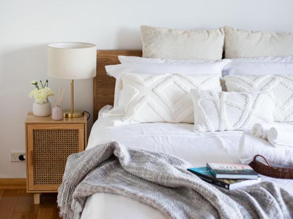 Nature & Relax House, Panoramic sea view, Free parking 37 : photo 2 de la chambre chambre double avec salle de bains commune