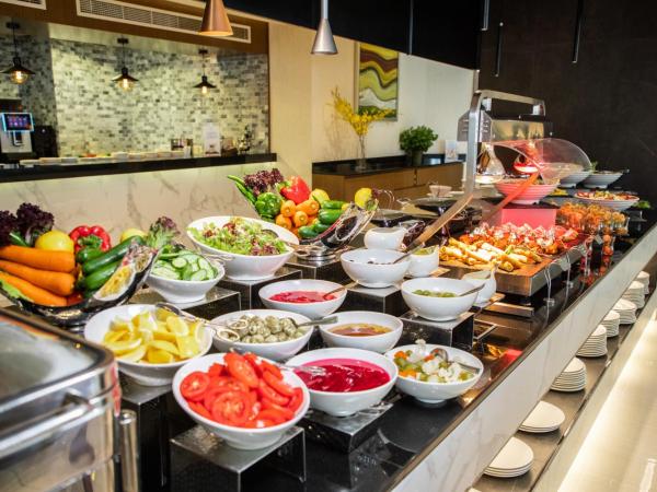 Elite Byblos Hotel : photo 6 de la chambre chambre lit king-size classique