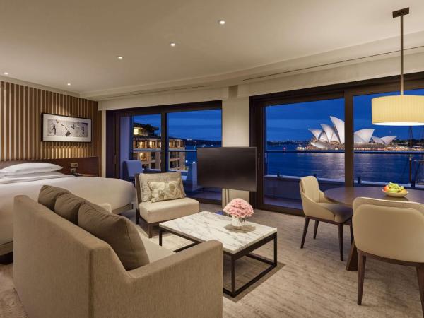 Park Hyatt Sydney : photo 1 de la chambre chambre lit king-size deluxe avec vue