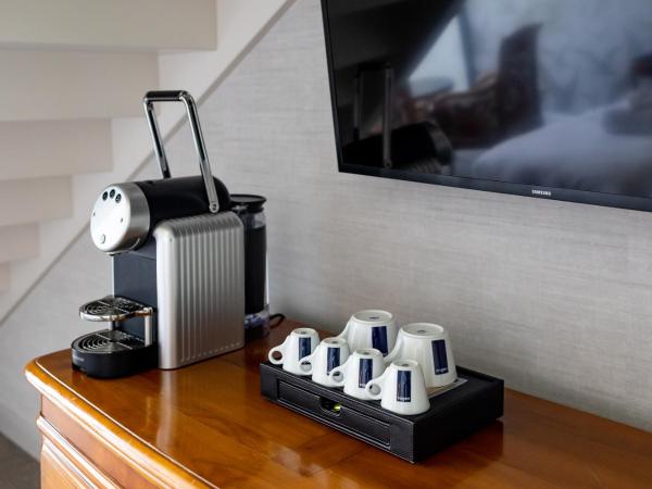 Le Relais Saint Michel : photo 4 de la chambre chambre familiale prestige - vue sur mont-saint-michel