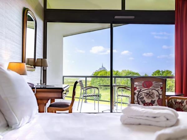 Le Relais Saint Michel : photo 1 de la chambre chambre double supérieure - vue sur mont-saint-michel