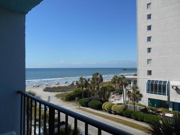 Tropical Seas Hotel : photo 5 de la chambre chambre lit king-size - vue partielle sur océan