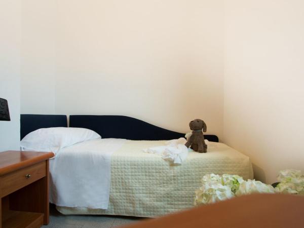 Hotel Nord Est : photo 2 de la chambre suite junior (4 adultes)