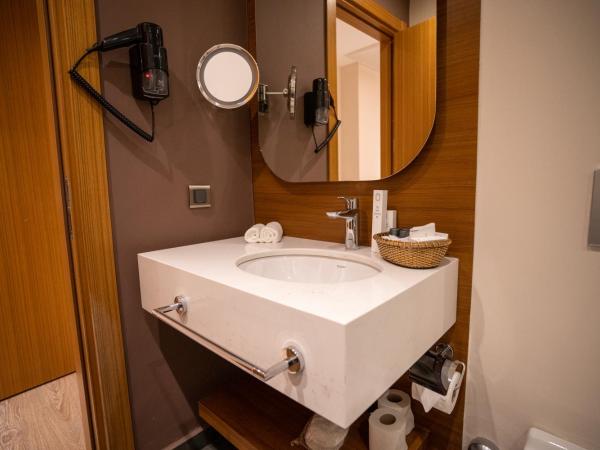 Palm Hills Bodrum Hotel : photo 6 de la chambre chambre lit king-size - vue sur jardin