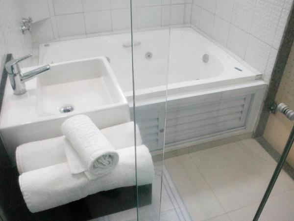 Polar Rio Hotel : photo 4 de la chambre suite deluxe avec baignoire spa