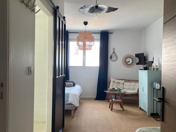 L'Annexe Amiens : photo 8 de la chambre chambre triple confort avec douche