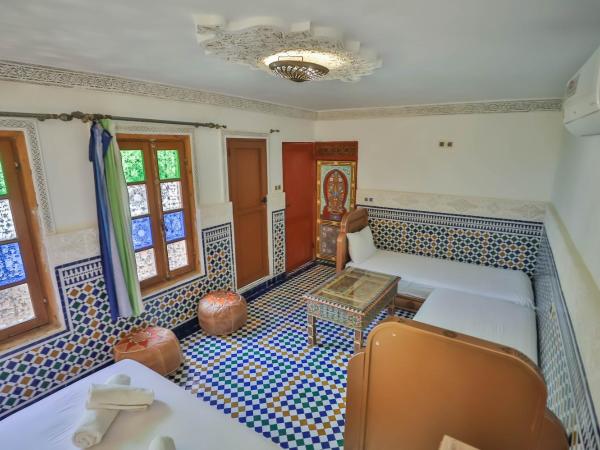 Dar Elinor : photo 1 de la chambre chambre quadruple avec balcon