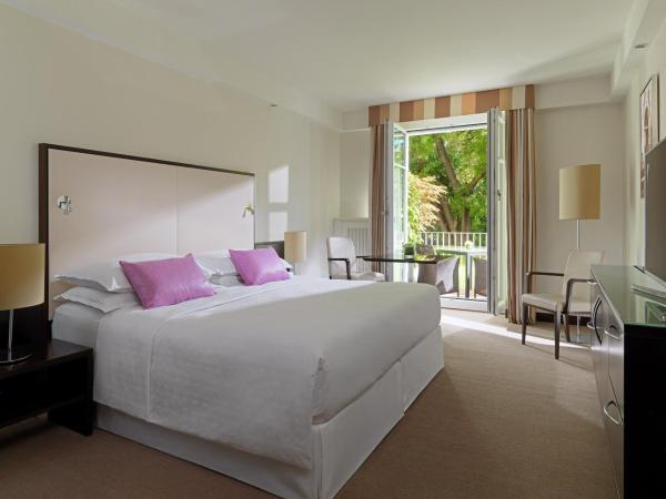 Sheraton Grand Salzburg : photo 1 de la chambre chambre avec terrasse et accès etage7