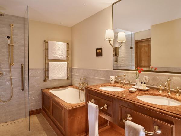 Hotel Goldener Hirsch, A Luxury Collection Hotel, Salzburg : photo 6 de la chambre chambre lit king-size deluxe