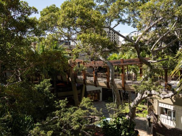 The Royal Hawaiian, A Luxury Collection Resort, Waikiki : photo 5 de la chambre suite junior historique jardin avec lit double ou lit king-size