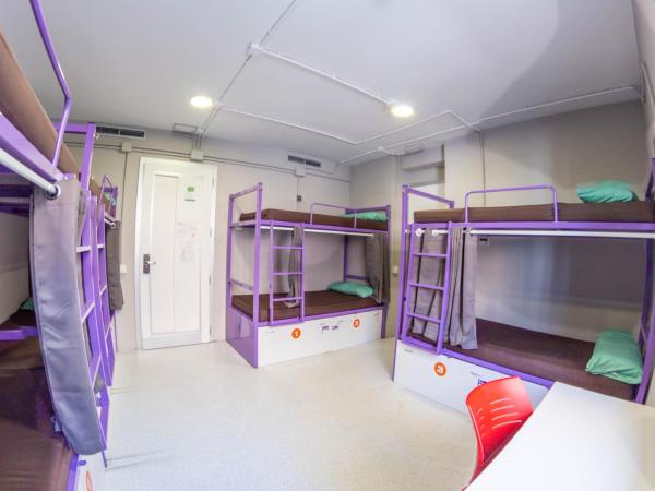 Scout Madrid Hostel : photo 2 de la chambre chambre familiale avec salle de bains commune