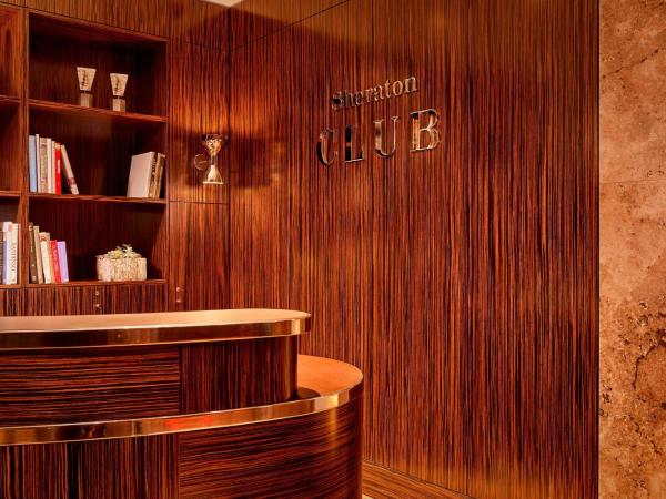 Sheraton Grand London Park Lane : photo 5 de la chambre suite familiale art déco - accès au salon club