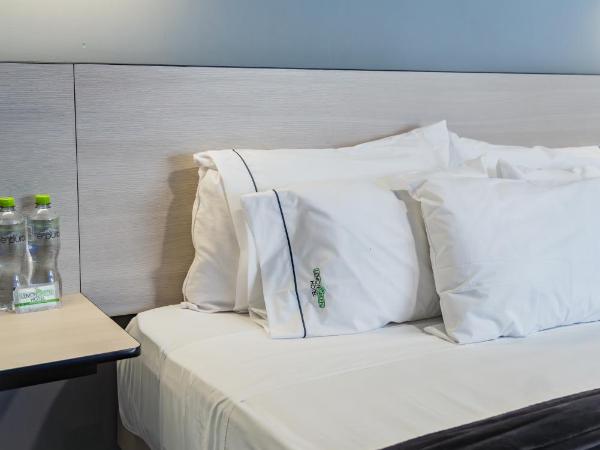 HOTEL LEMON GREEN -Zona Expo Frente al Centro de Convenciones : photo 7 de la chambre chambre double