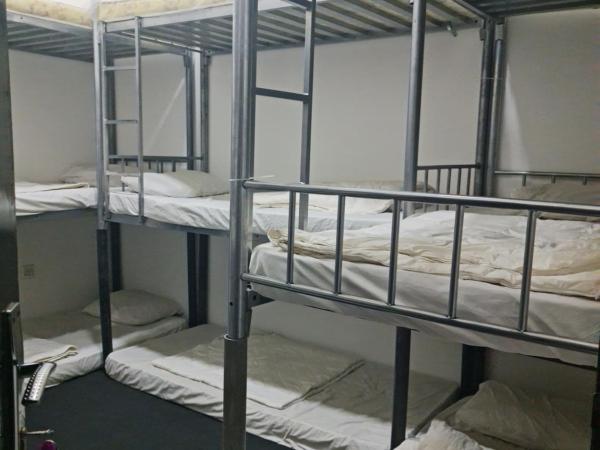 Dubai Hostel, Bedspace and Backpackers : photo 6 de la chambre lit superposé dans dortoir mixte