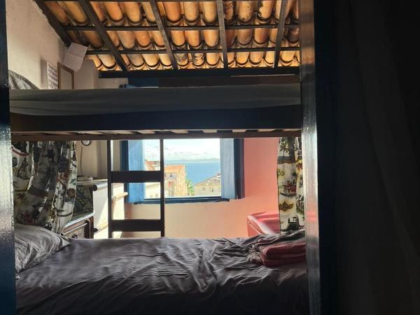 Hostel Torre Bahia-Familia : photo 7 de la chambre lit dans dortoir mixte de 6 lits