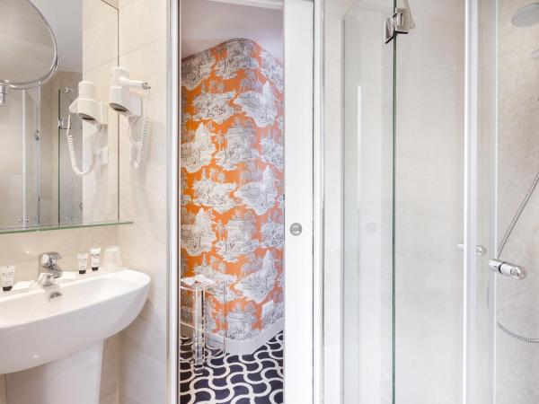 Hôtel International Paris : photo 4 de la chambre chambre triple